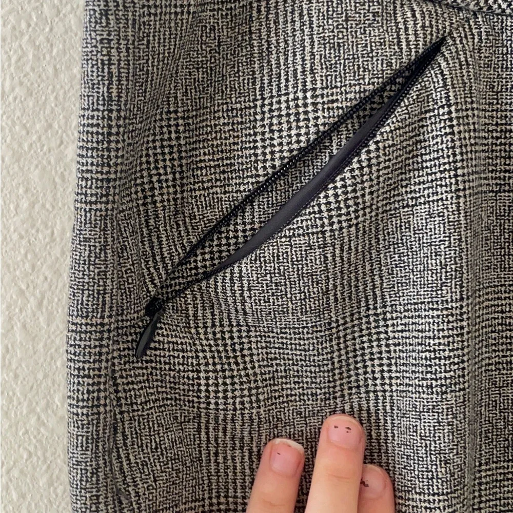 Investments Gray Women's Trousers - Picture 6 of 10